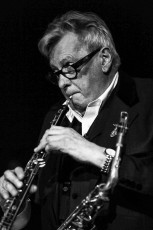 <div class=''>Andy Mackay</div><div class='entry-categories cat-links'><a href='http://peterclarkimages.co.uk/portfolio/music/'>Music</a> | <a href='http://peterclarkimages.co.uk/portfolio/performance/'>Performance</a></div>