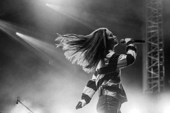 <div class=''>Sigrid</div><div class='entry-categories cat-links'><a href='http://peterclarkimages.co.uk/portfolio/music/'>Music</a> | <a href='http://peterclarkimages.co.uk/portfolio/performance/'>Performance</a></div>