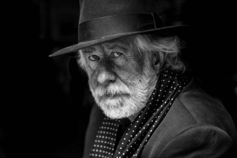 <div class=''>Anthony Hawken</div><div class='entry-categories cat-links'><a href='http://peterclarkimages.co.uk/portfolio/french-house/'>French House</a> | <a href='http://peterclarkimages.co.uk/portfolio/portraits/'>Portraits</a> | <a href='http://peterclarkimages.co.uk/portfolio/soho/'>Soho</a></div>