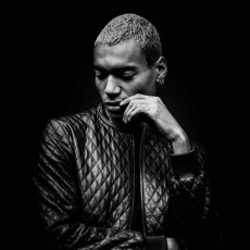 <div class=''>Theio</div><div class='entry-categories cat-links'><a href='http://peterclarkimages.co.uk/portfolio/fashion/'>Fashion</a></div>