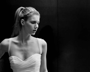 <div class=''></div><div class='entry-categories cat-links'><a href='http://peterclarkimages.co.uk/portfolio/backstage/'>Backstage</a> | <a href='http://peterclarkimages.co.uk/portfolio/fashion/'>Fashion</a></div>