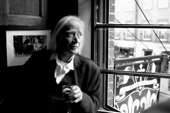 <div class=''>Struan Roger</div><div class='entry-categories cat-links'><a href='http://peterclarkimages.co.uk/portfolio/french-house/'>French House</a> | <a href='http://peterclarkimages.co.uk/portfolio/soho/'>Soho</a></div>