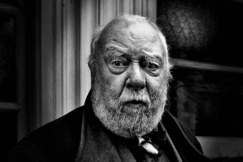 <div class=''>Freddie Jones</div><div class='entry-categories cat-links'><a href='https://peterclarkimages.co.uk/portfolio/portraits/'>Portraits</a> | <a href='https://peterclarkimages.co.uk/portfolio/soho/'>Soho</a></div>
