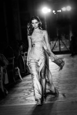 <div class=''>Julien Macdonald</div><div class='entry-categories cat-links'><a href='https://peterclarkimages.co.uk/portfolio/catwalk/'>Catwalk</a> | <a href='https://peterclarkimages.co.uk/portfolio/fashion/'>Fashion</a></div>